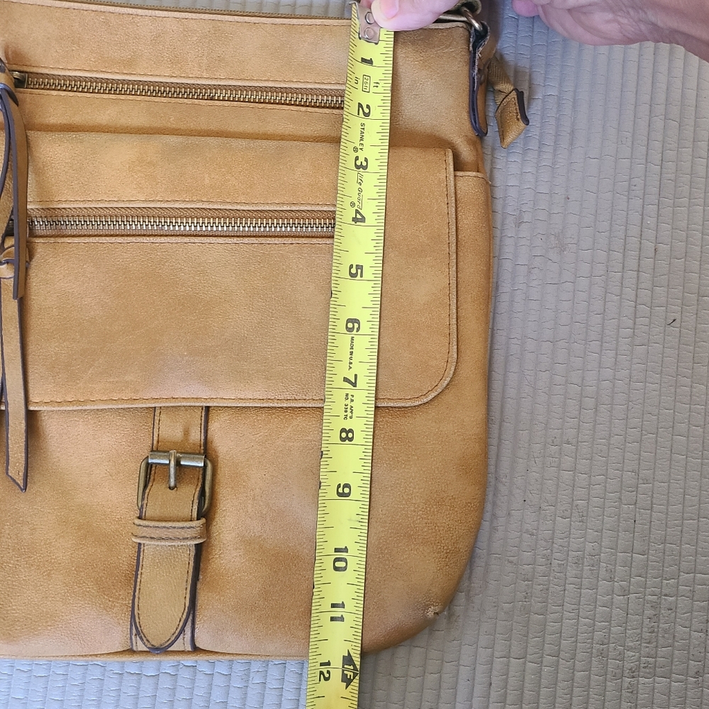Vintage Vegan Leather Crossbody bag - Picture 3 of 6